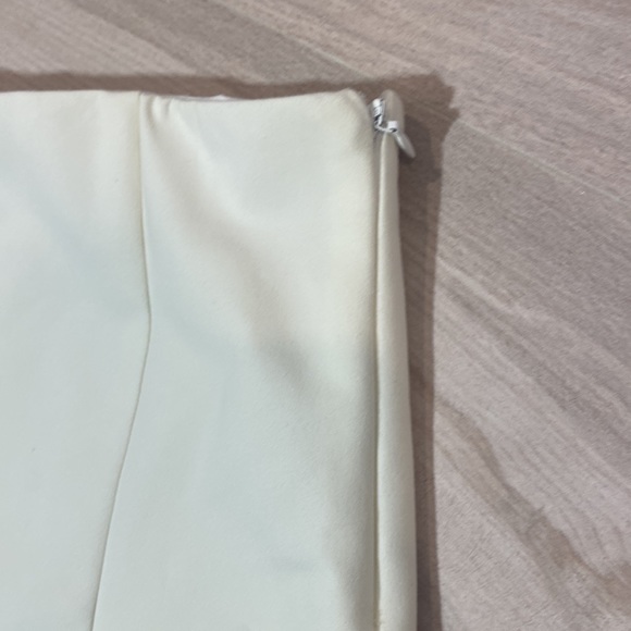 Scolloped Skirt - Picture 3 of 4